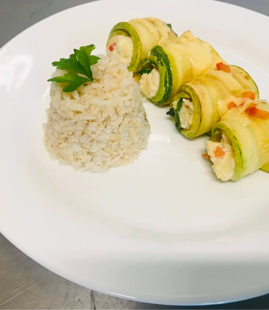 prato-de-comida-arroz-massa-brocolis1
